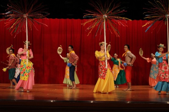 Tokyo Gaidai dancers, most of whom take up Philippine studies, perform the subli. 
