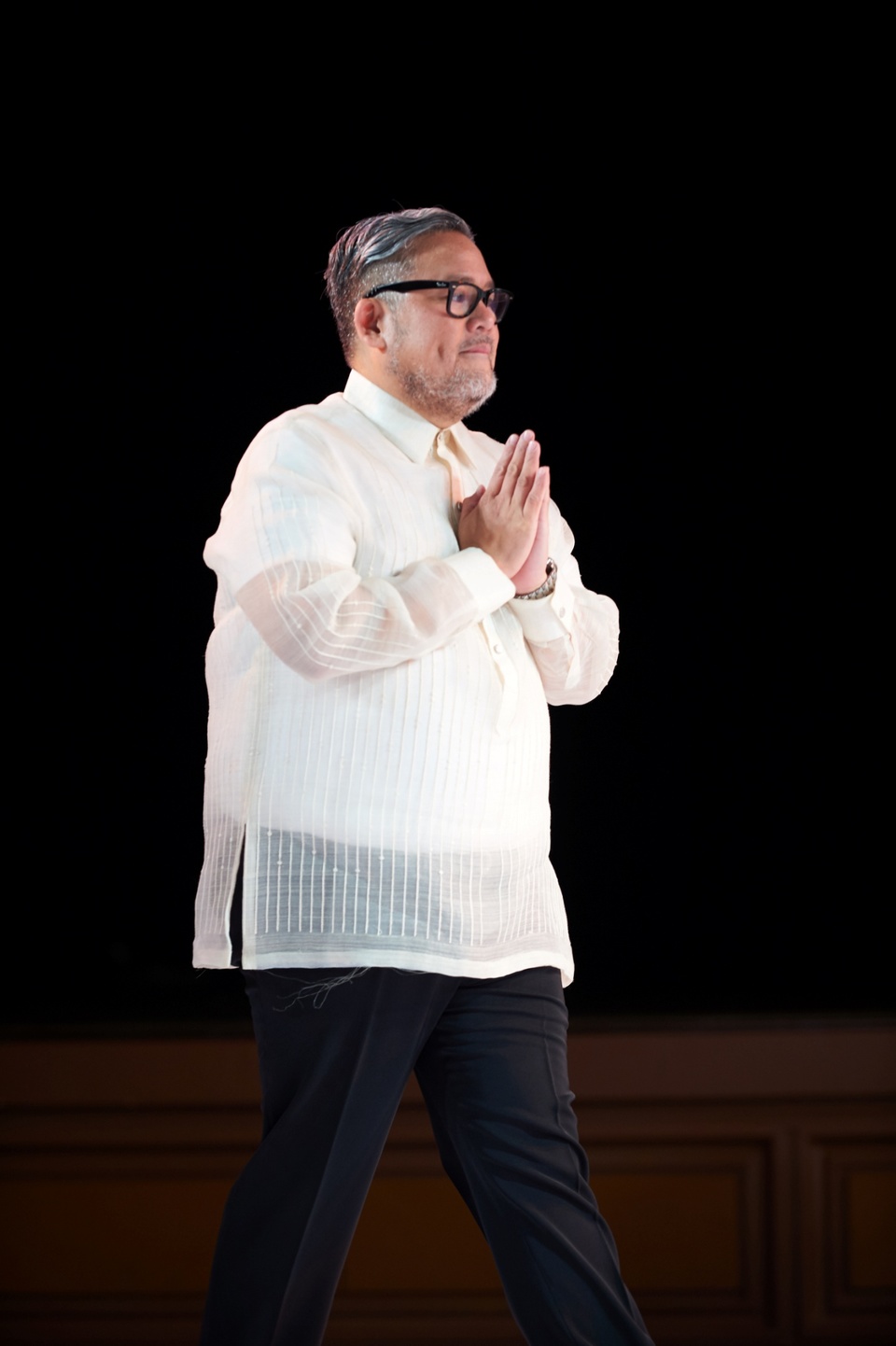 Rajo Laurel held his first ever Independence Day Fashion Show in Tokyo featuring some of his best collections – Pintados, Black, White, Nude and Hanami.