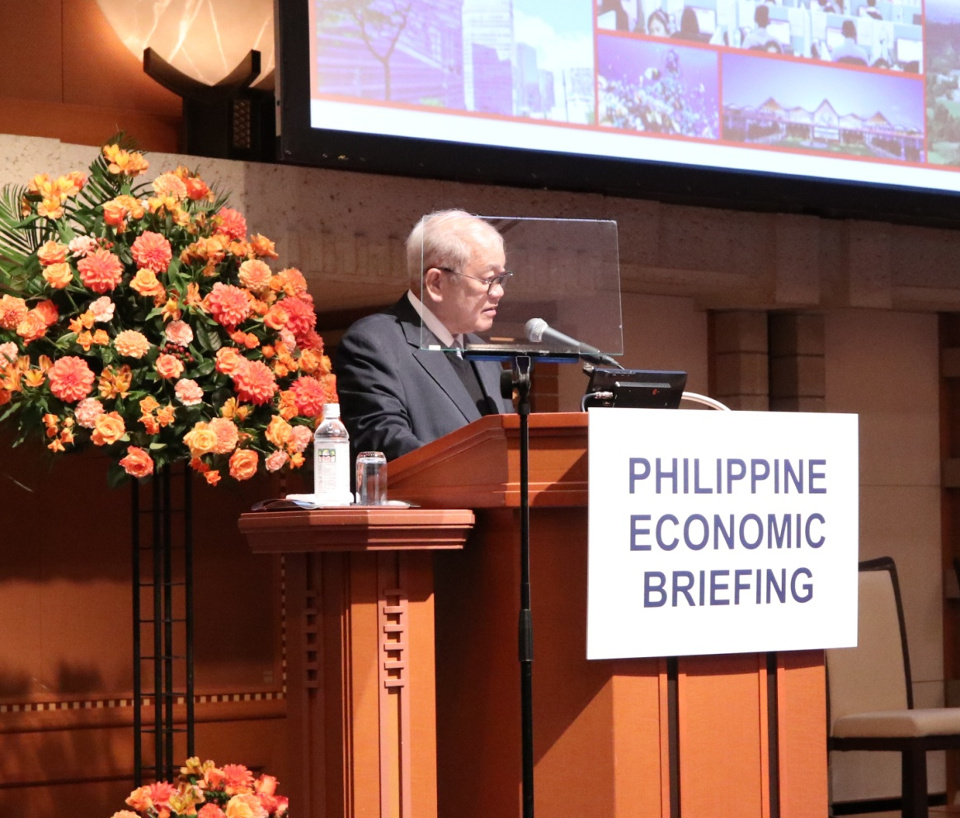 Ambassador Jose C. Laurel V delivers his welcome remarks during the Philippine Economic Briefing 2018. (Photo by Mr. Howard Felipe)