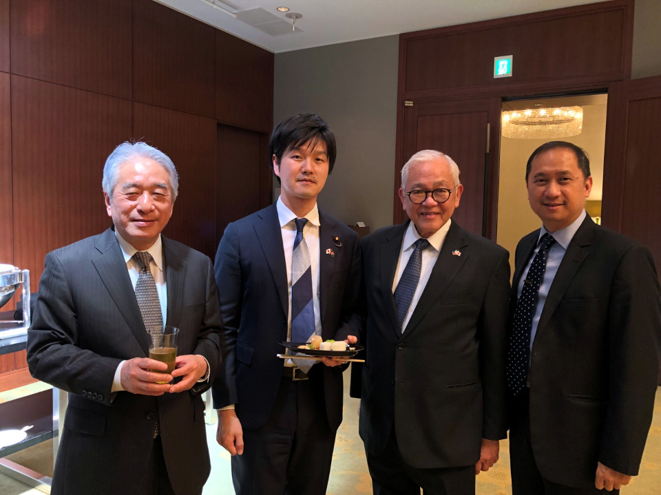 Ambassador Laurel (second from right) and Deputy Chief of Mission Eduardo Meñez (rightmost) pose with Hon. Norikazu Suzuki, Parliamentary Vice Minister for Foreign Affairs of Japan (second from left) and ASEAN-Japan Centre Secretary General Masataka Fujita (leftmost) at the reception on the occasion of the 38th Annual Meeting of the ASEAN-Japan Centre in Tokyo, Japan. The ASEAN-Japan Centre is an inter-governmental organization established in 1981 to promote trade, investment, tourism, and people-to-people exchanges between ASEAN and Japan. 
